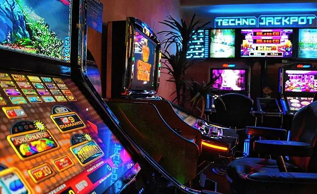 پاکستان میں Jackpot Mobile کا آن لائن کیسینو سیکشن کھولیں۔